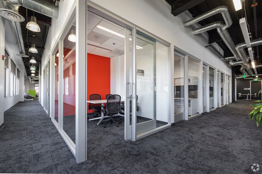 More Photos Of 41923 2nd St, Temecula Office For Lease