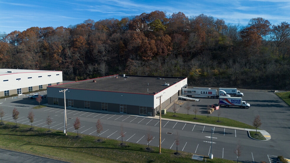 More Photos Of 2260-2270 Roswell Dr, Pittsburgh Light Distribution For Lease