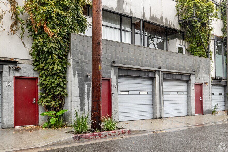 More Photos Of 1113 Electric Ave, Venice Loft Creative Space For Sale