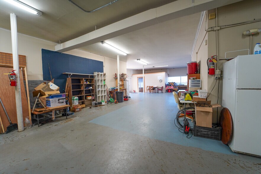More Photos Of 802 North St, Victoria General Retail For Sale