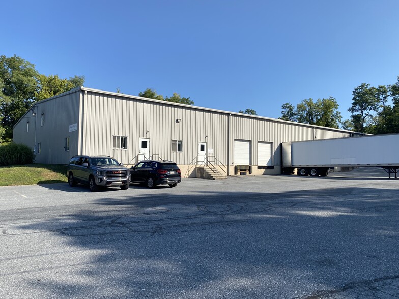 Primary Photo Of 2350 River Rd, Middletown Warehouse For Lease