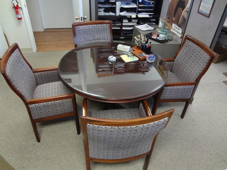 More Photos Of 1002 N Milwaukee Ave, Libertyville Freestanding For Lease