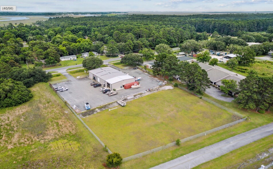 More Photos Of 979 Point Peter Rd, Saint Marys Warehouse For Lease