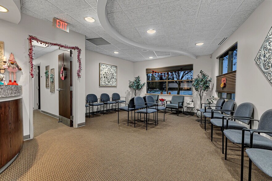 More Photos Of 1511 Northway Dr, Saint Cloud Medical For Sale