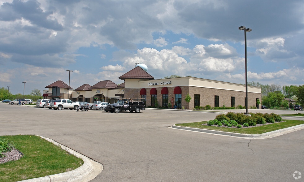 More Photos Of 325 Bay View Rd, Mukwonago Unknown For Lease