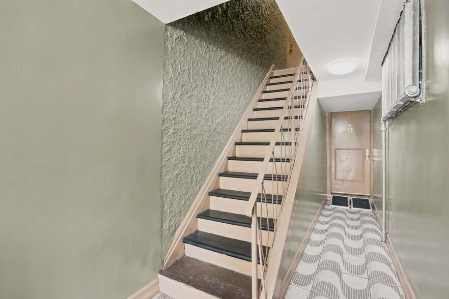 More Photos Of 258 Woodworth Ave, Yonkers Apartments For Sale