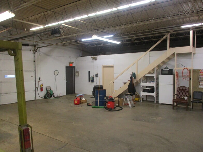 More Photos Of 3745 Dykstra Dr NW, Grand Rapids Manufacturing For Sale