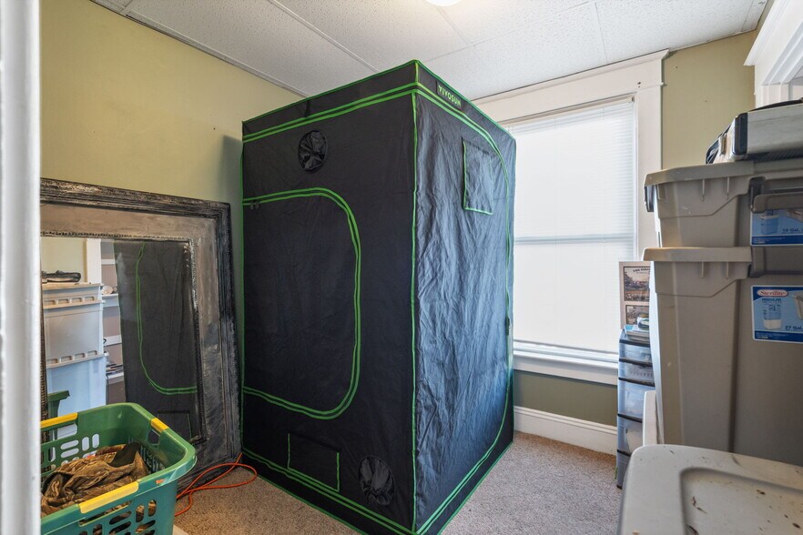 More Photos Of 1524 Van Vranken Ave, Schenectady Bar For Sale