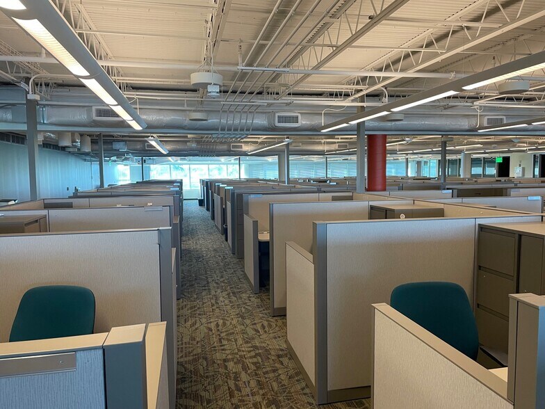 More Photos Of 8333 Bryan Dairy Rd, Largo Office For Sale