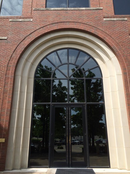 More Photos Of 2220 San Jacinto Blvd, Denton Office For Sale