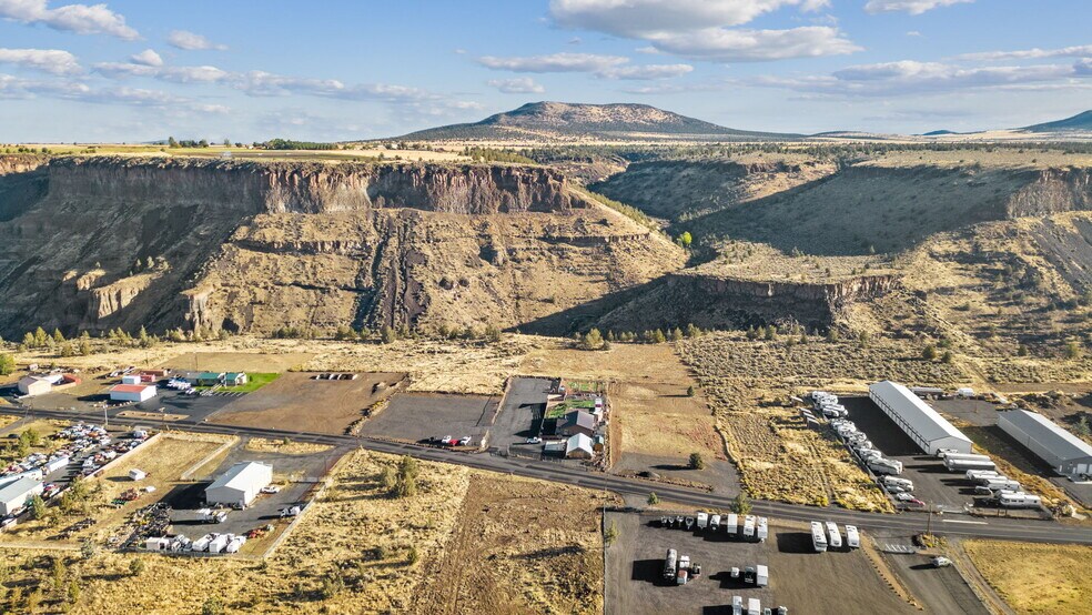 More Photos Of 13959 SW Commercial Loop Rd, Crooked River Ranch Restaurant For Sale