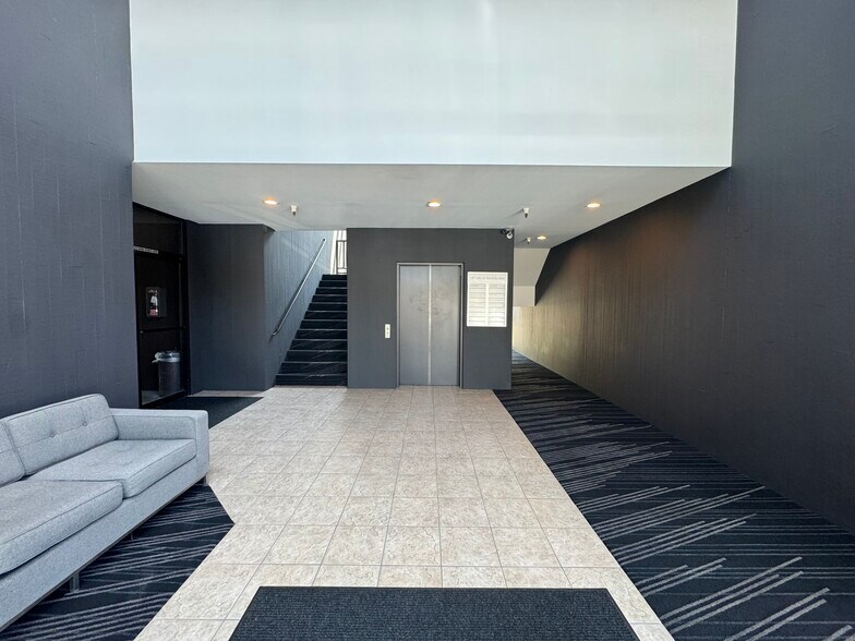 More Photos Of 191 Calle Magdalena, Encinitas Office For Sale