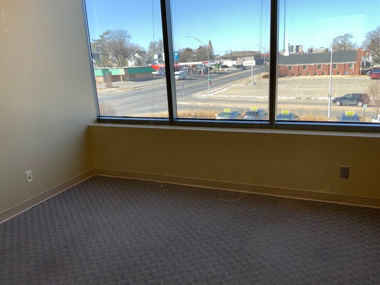 More Photos Of 2900 O St, Lincoln Office For Lease