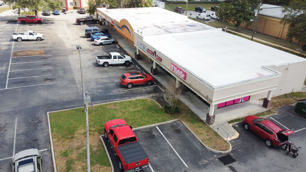 More Photos Of 5810-5840 SE Abshier Blvd, Belleview Storefront For Sale