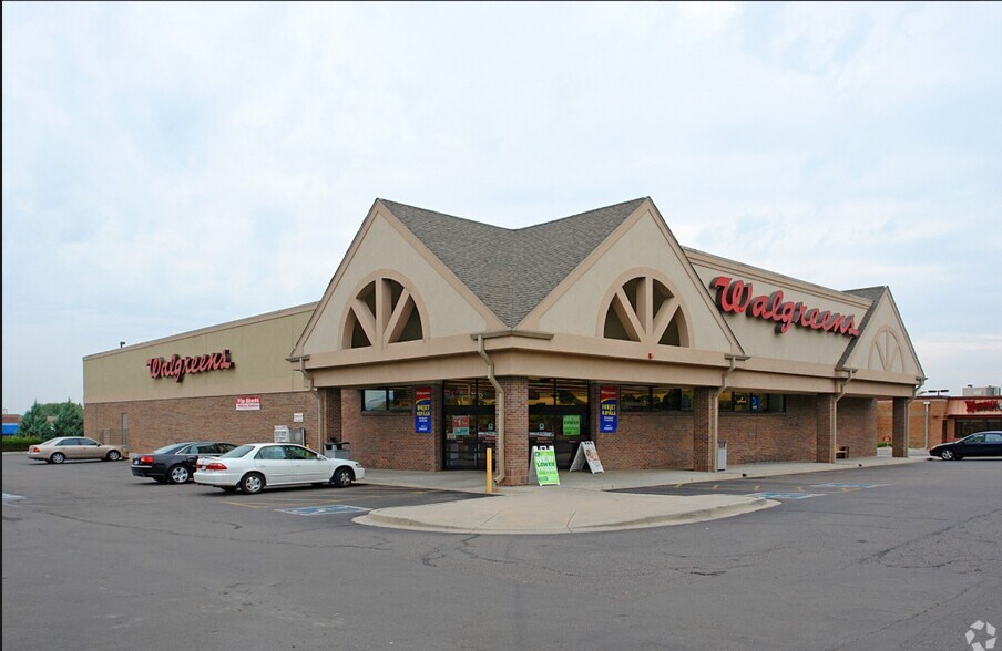 More Photos Of 7496 S Simms St, Littleton General Retail For Sale