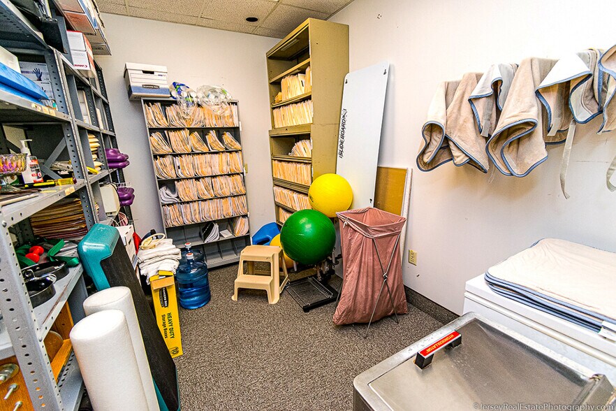 More Photos Of 110 Harbor Ln, Somers Point Medical For Sale