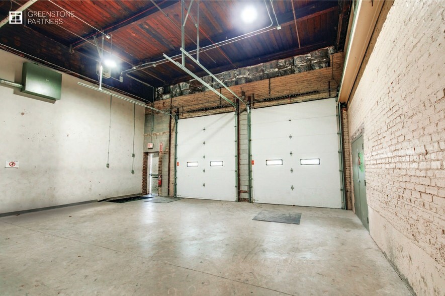 More Photos Of 3800 N Milwaukee Ave, Chicago Warehouse For Lease