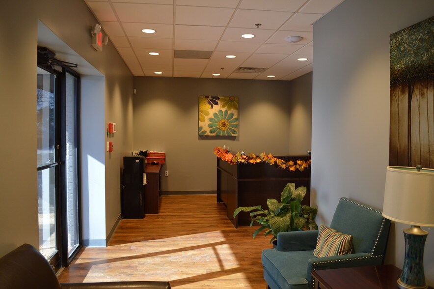 More Photos Of 3657 Old Getwell Rd, Memphis Warehouse For Sale