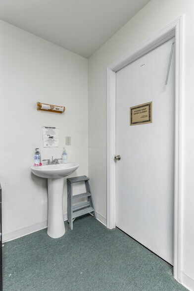 More Photos Of 15781 Rankin Ave, Dunlap Freestanding For Sale