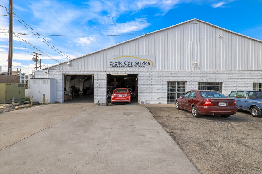 More Photos Of 4775-4779 E Ramon Rd, Palm Springs Warehouse For Sale