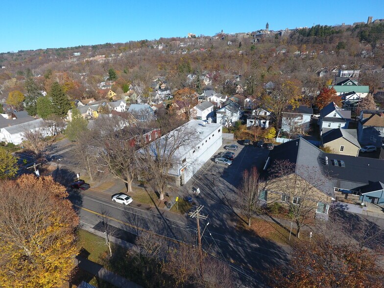 More Photos Of 511-513 N Cayuga St, Ithaca Flex For Sale