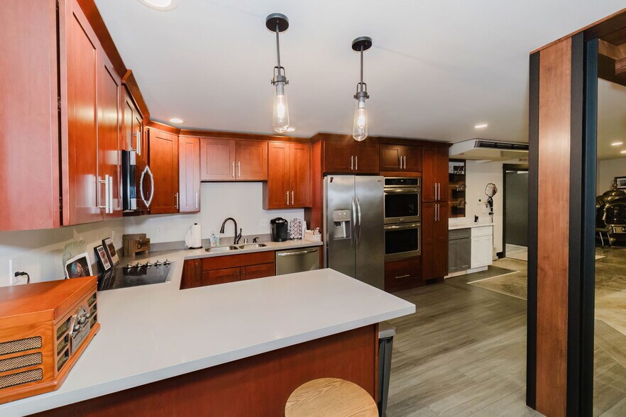 More Photos Of 5706 Bethel Rd, Port Orchard Warehouse For Sale