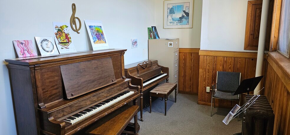 More Photos Of 4403 St Clair Ave, Cleveland Coworking Space