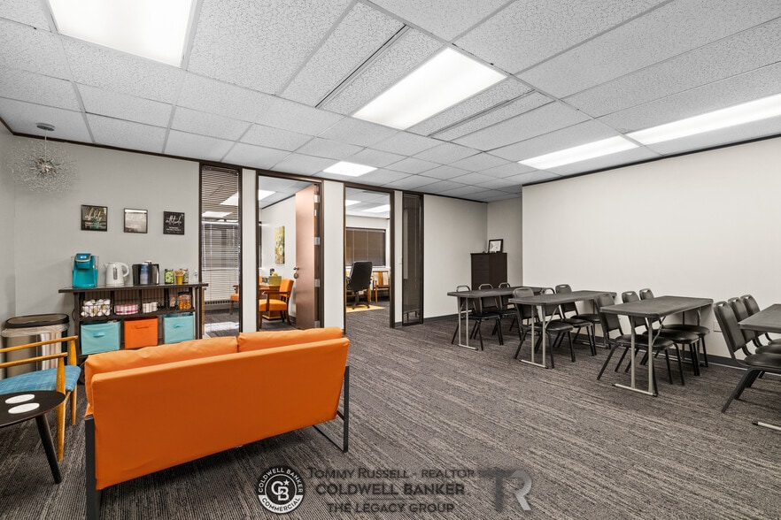 More Photos Of 800 Werner Ct, Casper Office For Sale