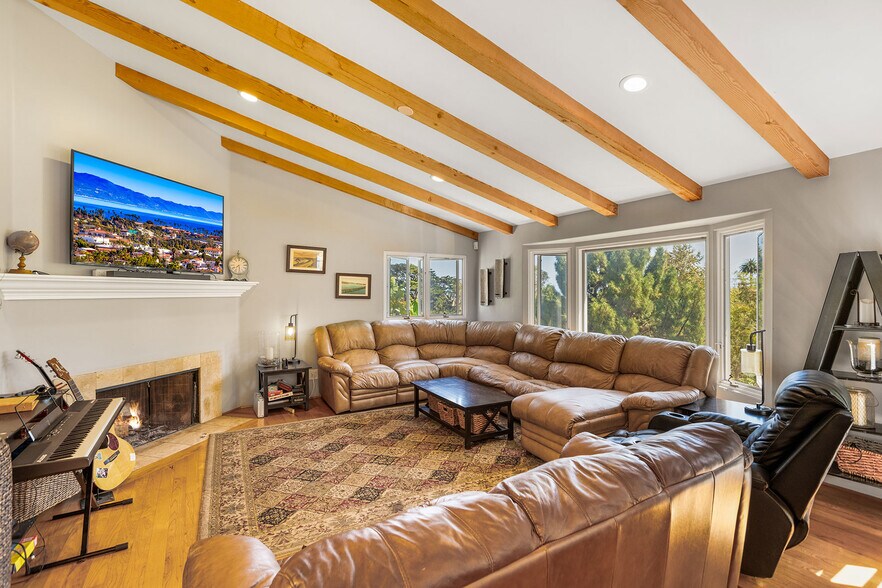 More Photos Of 543 1/2 Arroyo Ave, Santa Barbara Apartments For Sale