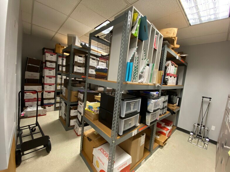 More Photos Of 1901 Avenue of the Stars, Los Angeles Office For Lease