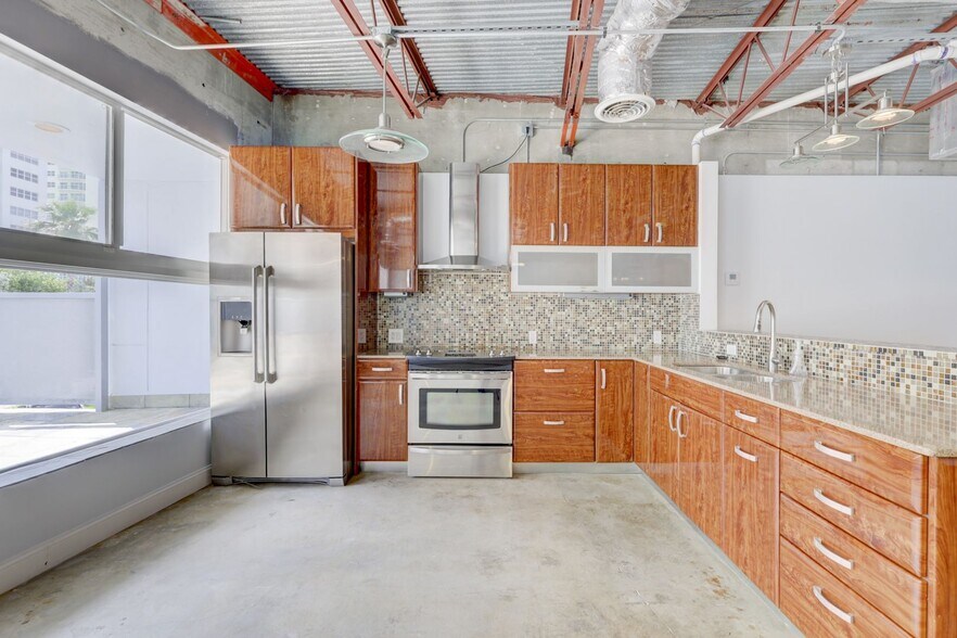 More Photos Of 3425 Galt Ocean Dr, Fort Lauderdale Storefront Retail Office For Lease