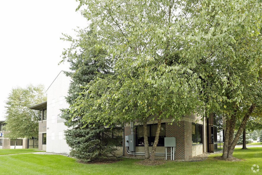 Primary Photo Of 1040 N 10th St, Kalamazoo Medical For Lease