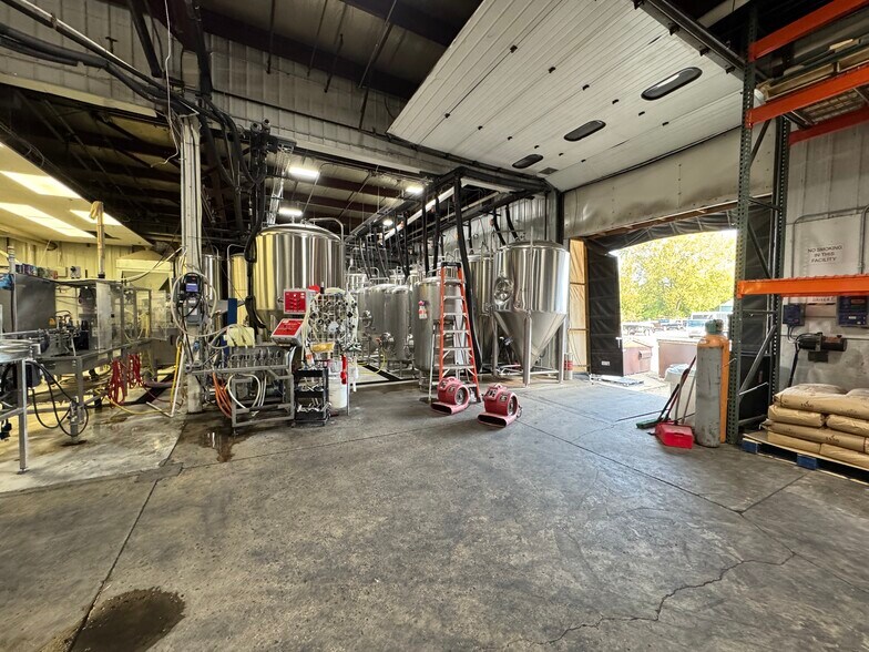 More Photos Of 1915 S Stoughton Rd, Madison Manufacturing For Lease