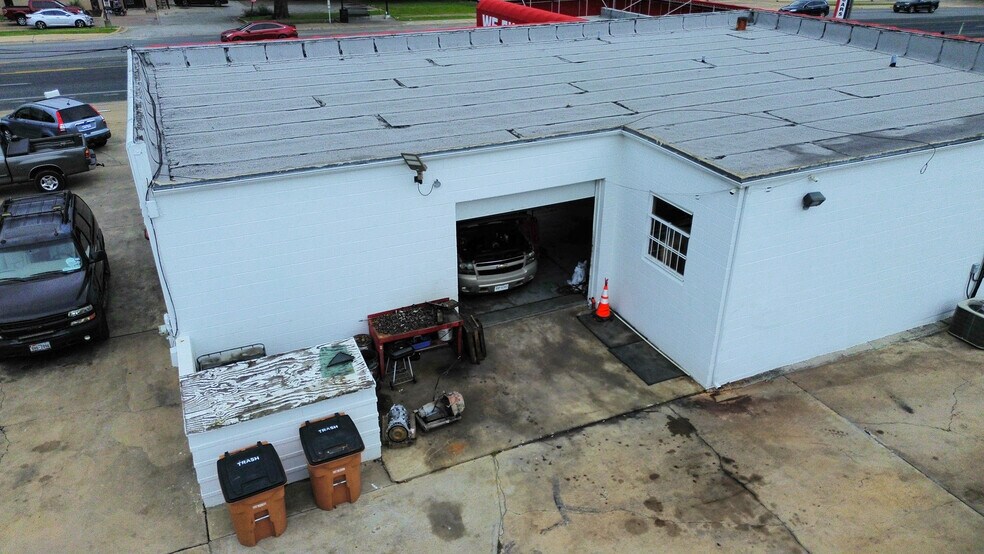 More Photos Of 4712 S Congress Ave, Austin Auto Dealership For Sale