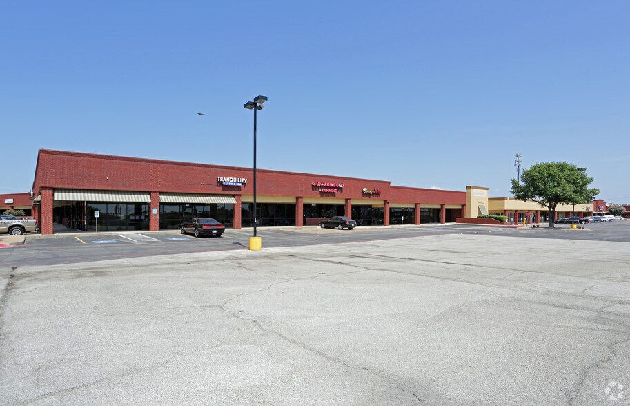 More Photos Of 503-601 N Highway 77, Waxahachie Unknown For Lease
