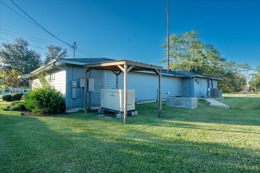 More Photos Of 5304 Meeks Dr, Orange Office For Sale