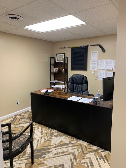 More Photos Of 305 Sonderen St, O'Fallon Medical For Lease