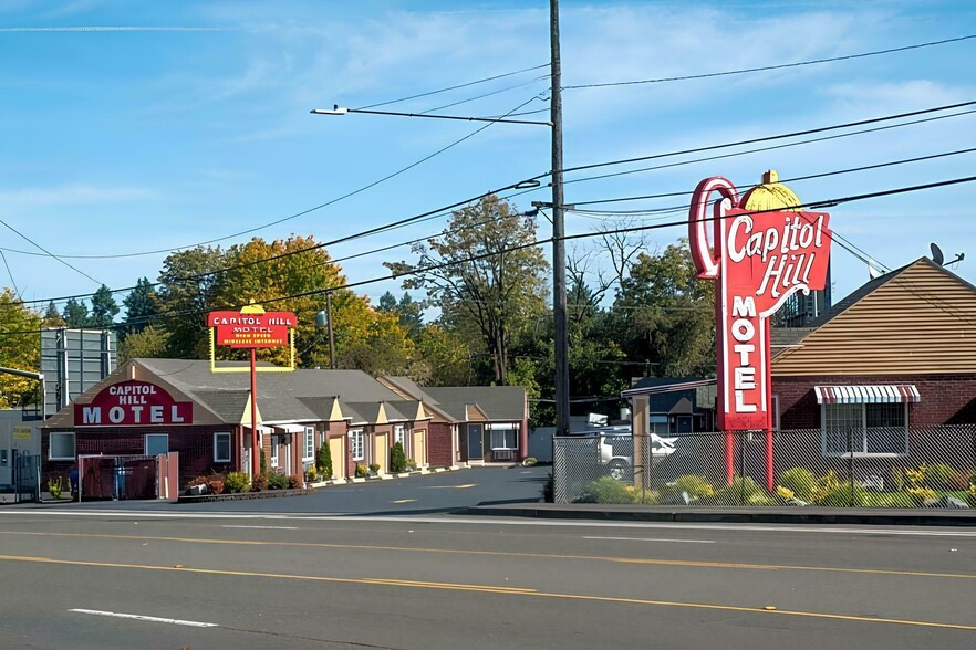 Primary Photo Of 9110 SW Barbur Blvd, Portland Hotel For Sale