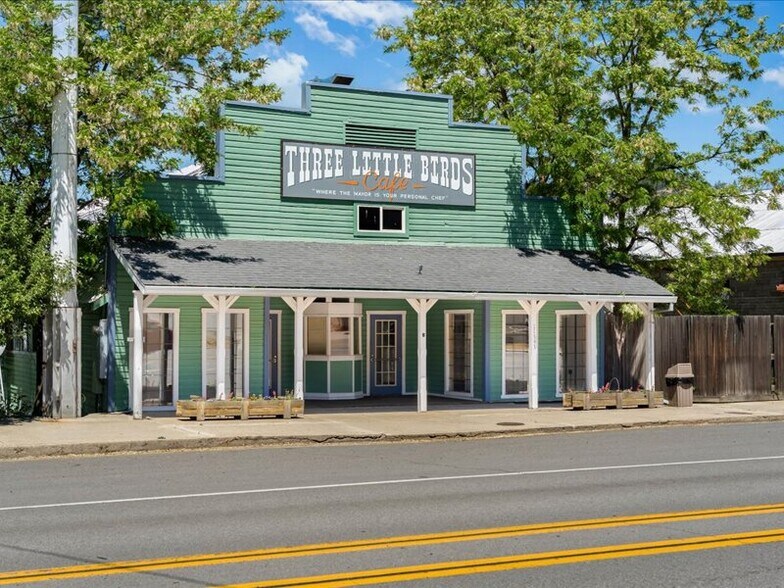 More Photos Of 11943 Main St, Fort Jones General Retail For Sale