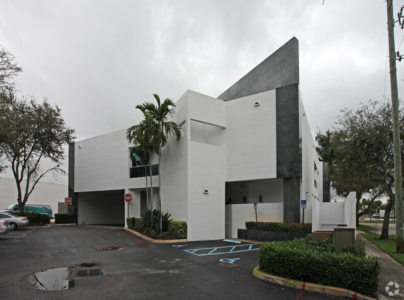 More Photos Of 3500 N 28th Ter, Hollywood Office For Sale
