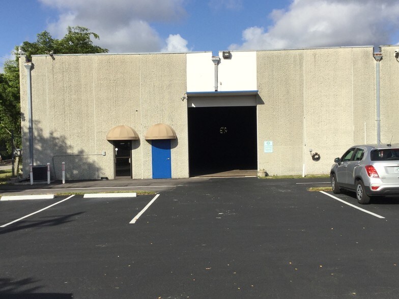 More Photos Of 1411 SW 31st Ave, Pompano Beach Warehouse For Lease
