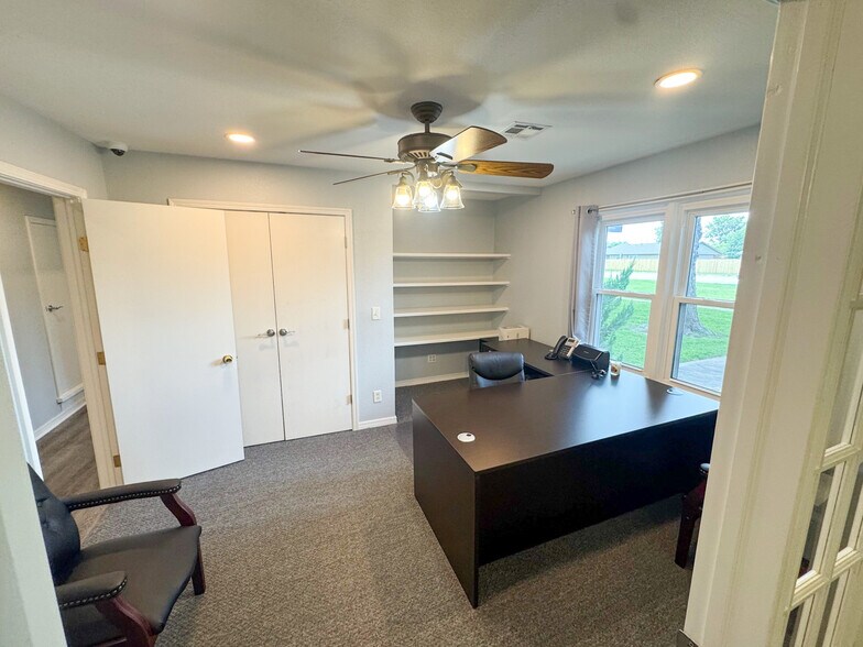 More Photos Of 2001 W Washington St, Broken Arrow Office For Sale