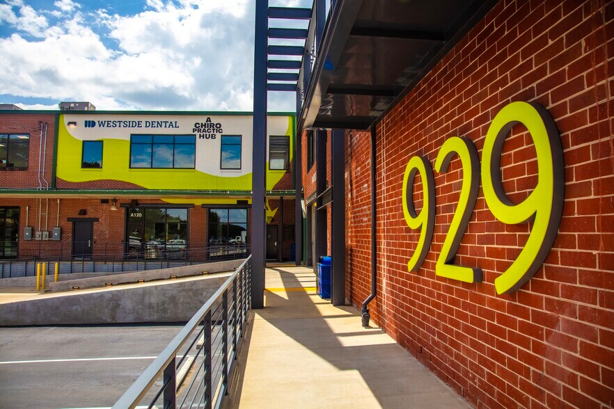 More Photos Of 929-933 White St, Atlanta Unknown For Lease