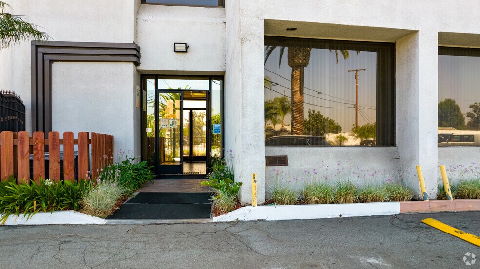 More Photos Of 6505 Rosemead Blvd, Pico Rivera Loft Creative Space For Lease