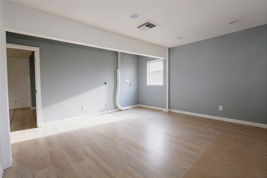 More Photos Of 706 Collins Hill Rd, Lawrenceville Office For Sale