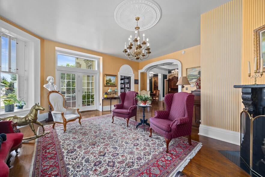 More Photos Of 403 E Adams St, Sandusky Hospitality For Sale