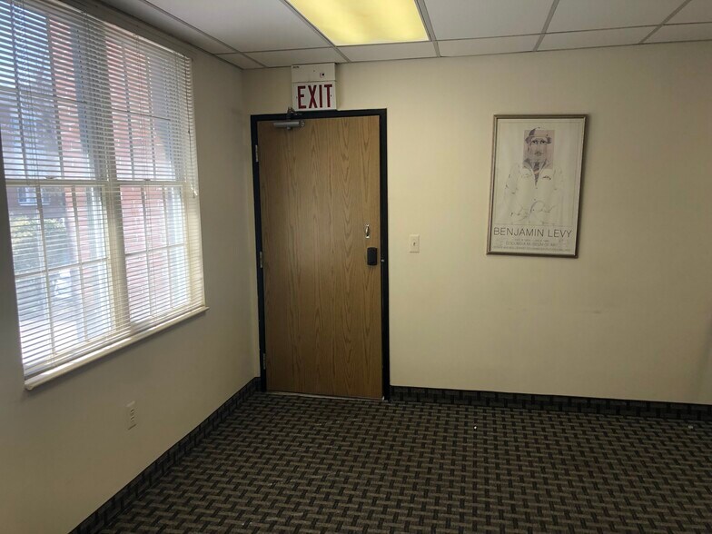 More Photos Of 271 US Highway 46, Fairfield Office For Sale