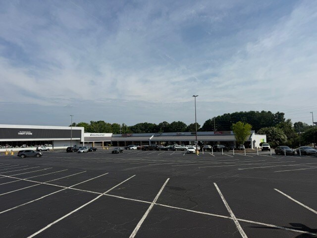 More Photos Of 700 Atlanta Rd, Cumming Unknown For Lease