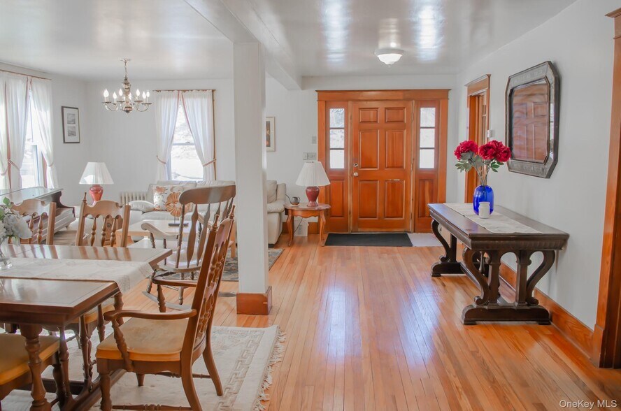 More Photos Of 8874 US Route 9W, Athens Office Residential For Sale