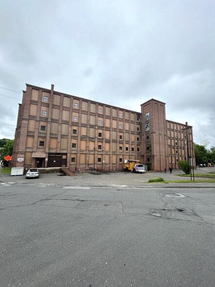 More Photos Of 33 S Main St, Terryville Manufacturing For Sale